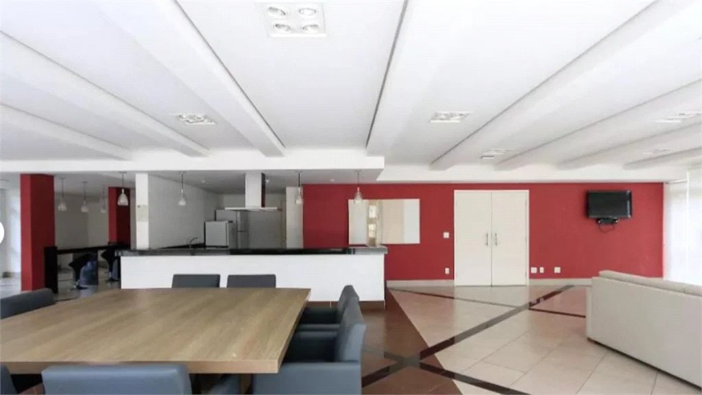 Apartamento à venda com 3 quartos, sendo 1 suíte,  em Vila Andrade, São Paulo, SP