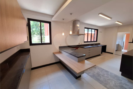 Casa para alugar com 5 quartos, sendo 3 suítes,  no condomínio Chacara Santa Maria, Votorantim - SP