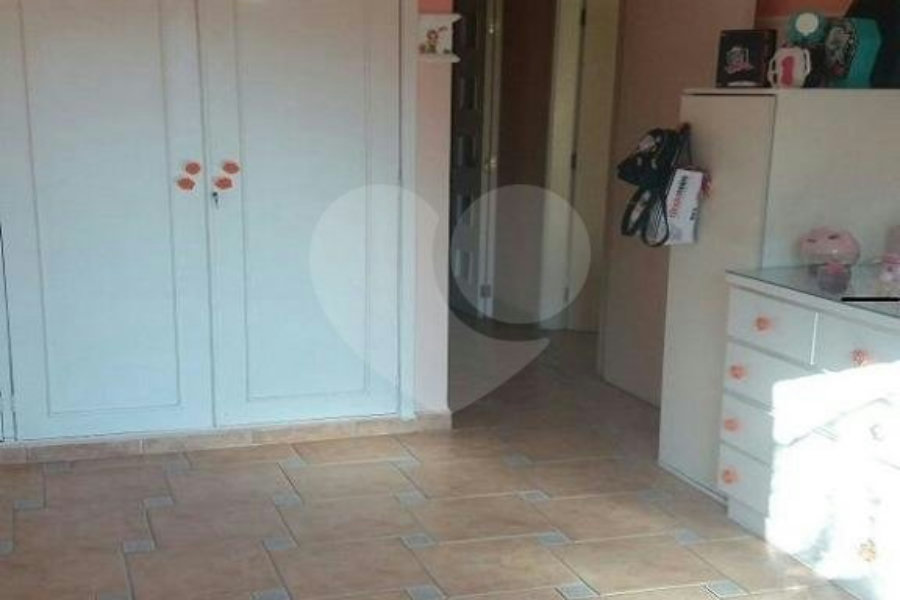 Sobrado à venda ou para alugar com 4 quartos, sendo 1 suíte,  em Santana, São Paulo, SP
