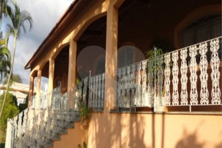 Casa à venda com 4 quartos, sendo 2 suítes,  no condomínio Acmti - Colinas do Mosteiro, Terras de Itaici e Recanto dos Pássaros, Indaiatuba - SP