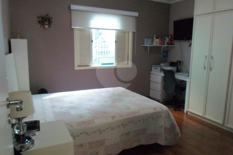 Sobrado à venda com 3 quartos, sendo 1 suíte, em Vila Dom Pedro Ii, São Paulo, SP