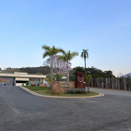 Terreno à venda no condomínio Portal Lamis I, Atibaia - SP