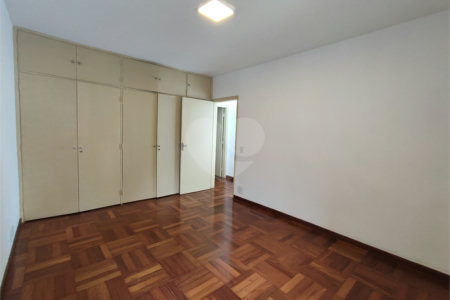 Casa para alugar com 4 quartos, sendo 2 suítes, no condomínio Comendador Elias Zarzur, São Paulo - SP