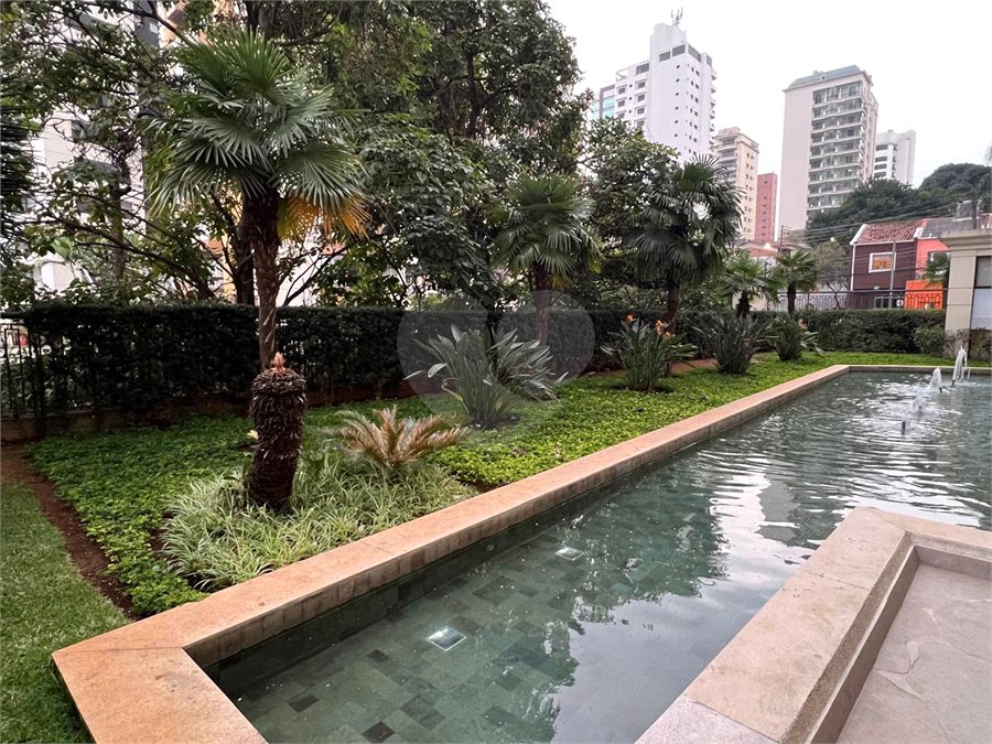Apartamento à venda com 3 suítes em Campo Belo, São Paulo, SP