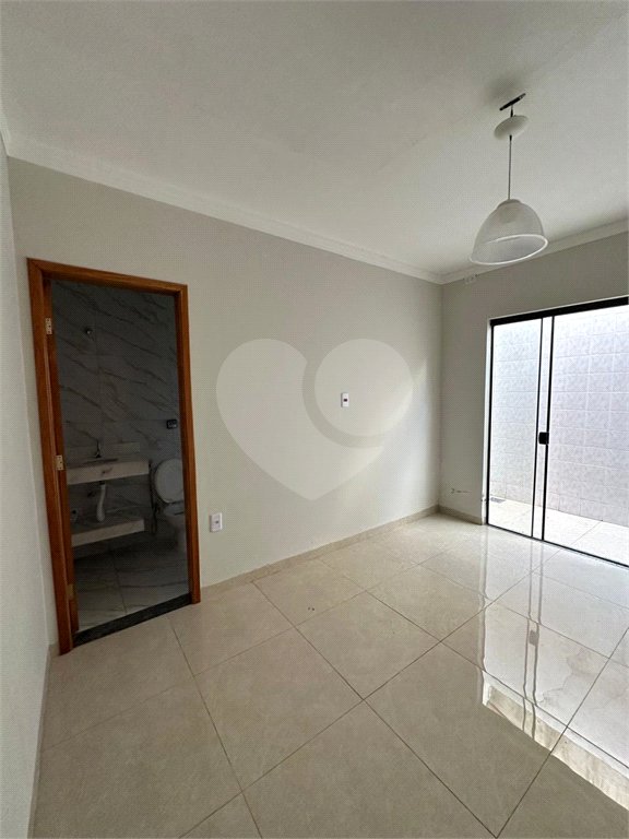 Casa à venda com 4 quartos, sendo 2 suítes, em Residencial Ponta Porã I, Ponta Porã, MS