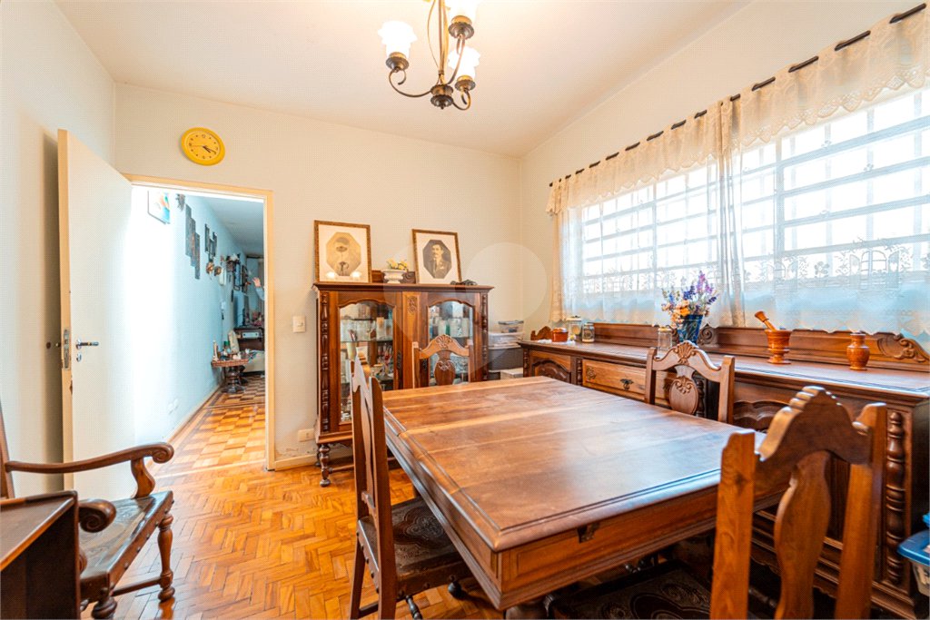Sobrado à venda com 3 quartos, sendo 1 suíte, em Moema, São Paulo, SP