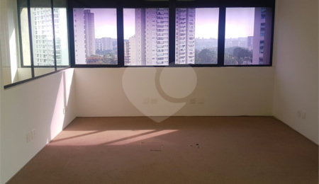 Sala à venda em Alto da Boa Vista, São Paulo, SP
