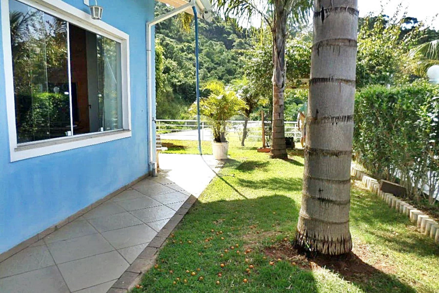 Casa à venda com 6 quartos, sendo 5 suítes,  no condomínio Conjunto Residencial Itaguaçu, São Paulo - SP
