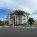 Casa à venda com 4 suítes no condomínio Quinta das Laranjeiras, Araraquara - SP