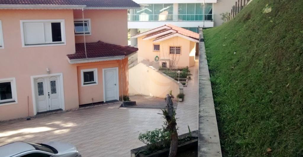 Casa à venda com 5 suítes em Arujázinho I, Ii e Iii, Arujá, SP