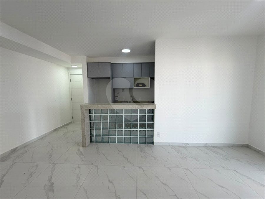 Apartamento à venda com 3 quartos, sendo 1 suíte,  em Tucuruvi, São Paulo, SP