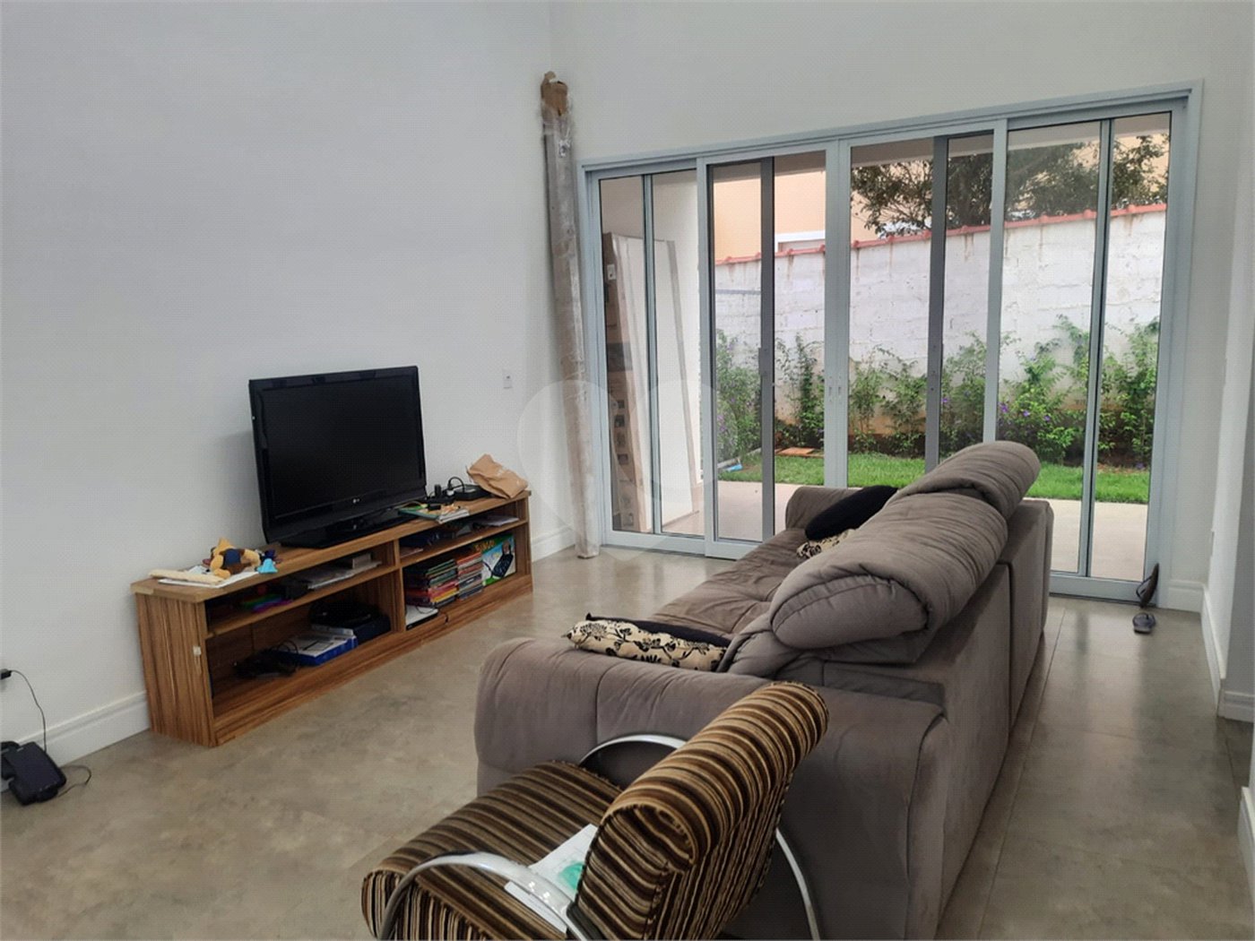 Casa à venda com 3 suítes no condomínio Village Ipanema, Araçoiaba da Serra - SP