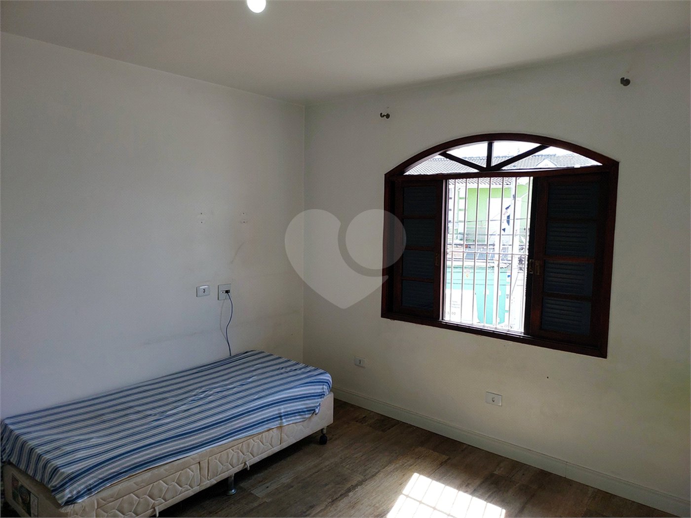 Casa à venda com 2 quartos em Parada Inglesa, São Paulo, SP