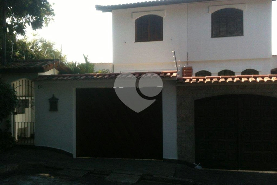 Casa à venda com 3 quartos, sendo 1 suíte,  em Vila Irmãos Arnoni, São Paulo, SP