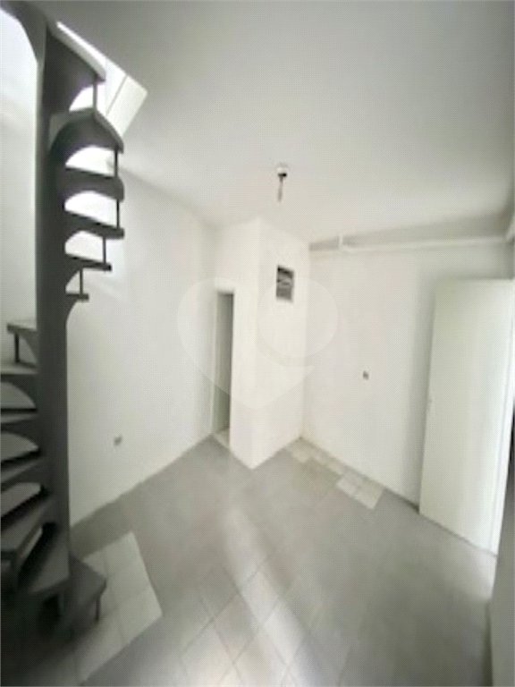 Sobrado à venda com 3 quartos, sendo 1 suíte, em Vila Guilherme, São Paulo, SP