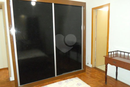 Sobrado à venda com 8 quartos, sendo 7 suítes, em Brooklin, São Paulo, SP