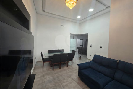 Casa à venda com 3 quartos, sendo 1 suíte, em Vila Santana, Itapetininga, SP
