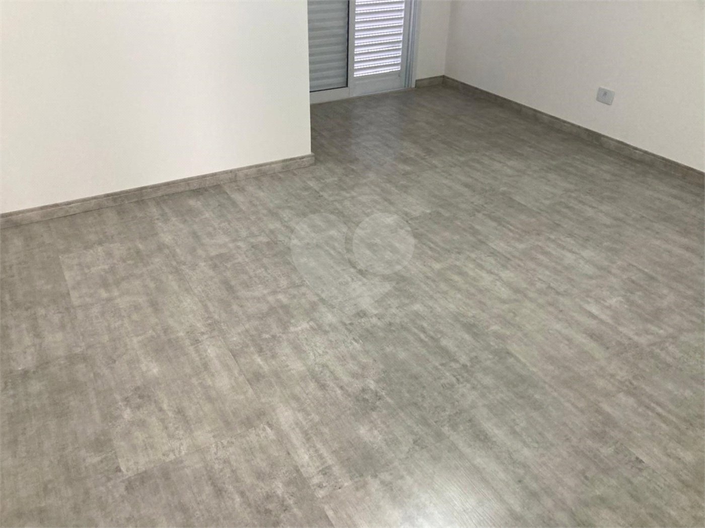 Sobrado à venda com 3 quartos, sendo 1 suíte,  em Jardim Alzira, São Paulo, SP