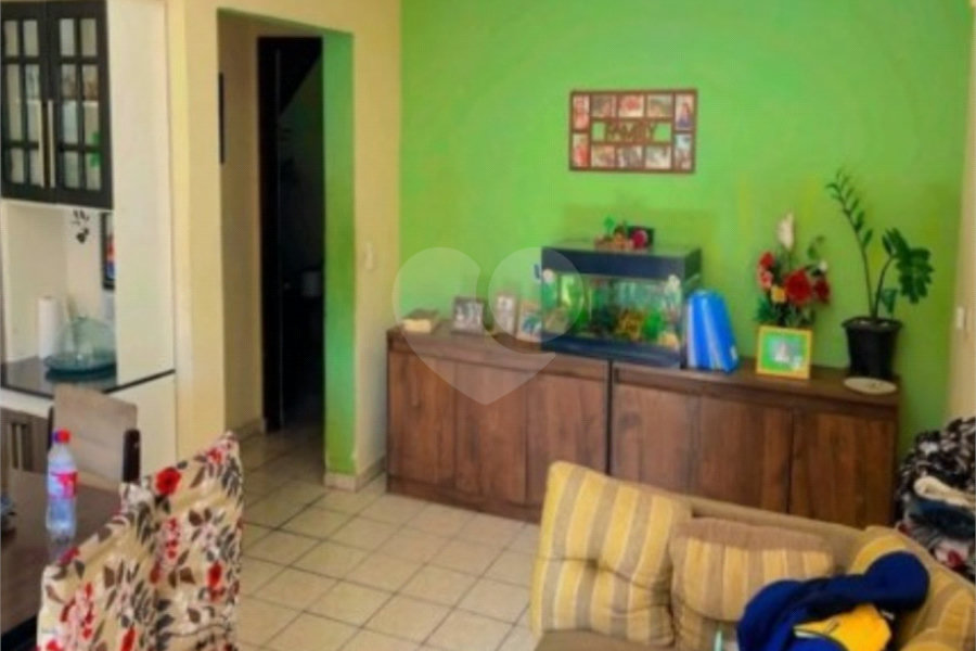 Sobrado à venda com 4 quartos, sendo 1 suíte, em Jaraguá, São Paulo, SP