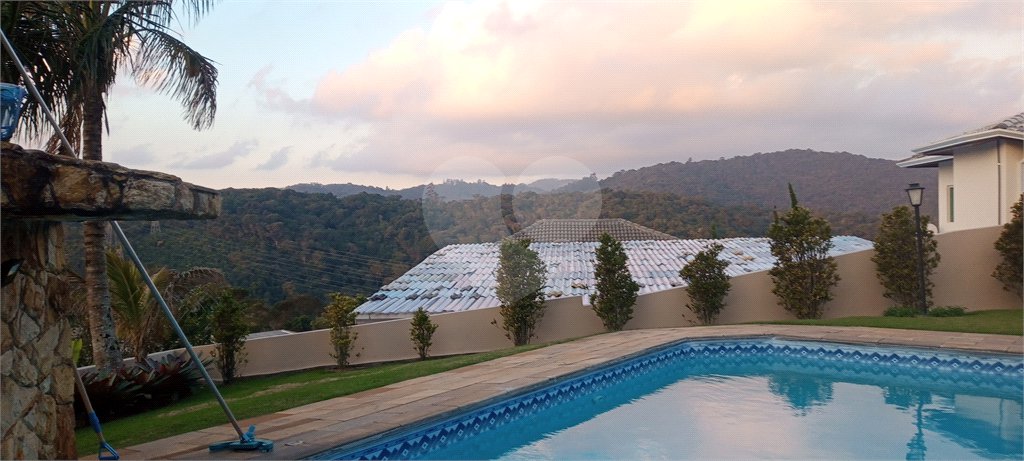 Casa à venda com 5 quartos, sendo 2 suítes, em Serra da Cantareira, Mairiporã, SP