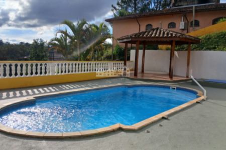 Casa para alugar com 3 quartos, sendo 1 suíte, em Vila Petrópolis, Atibaia, SP