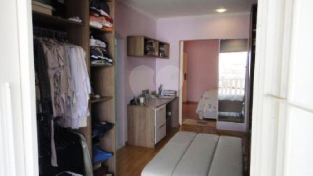 Sobrado à venda com 3 quartos, sendo 1 suíte, em Vila das Palmeiras, Guarulhos, SP