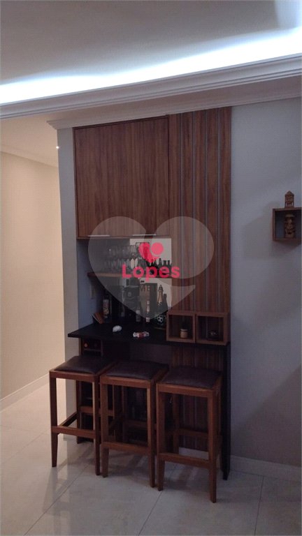 Apartamento à venda com 3 quartos, sendo 1 suíte,  no Centro, São José dos Campos, SP