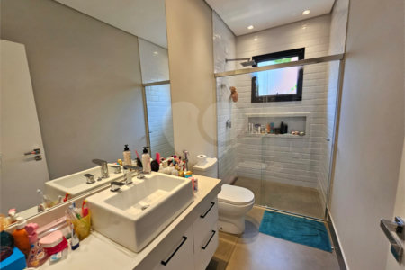 Casa à venda com 4 suítes no condomínio Residencial Itahyê, Santana de Parnaíba - SP