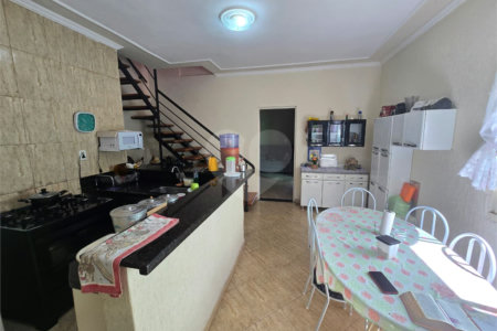 Casa à venda com 5 quartos, sendo 1 suíte,  em Vila Santana, Itapetininga, SP