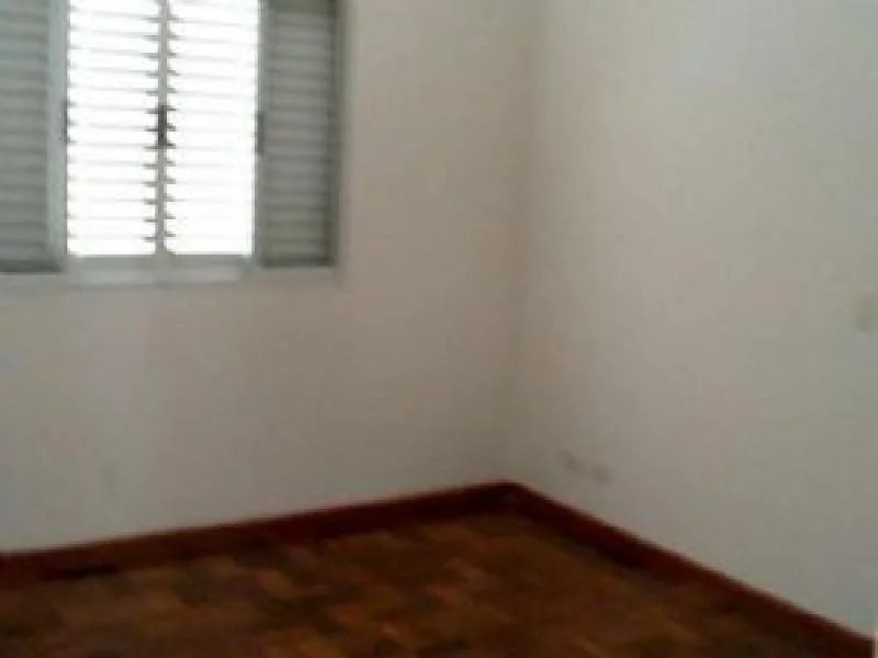 Sobrado à venda com 4 quartos, sendo 2 suítes,  em Vila Sônia, São Paulo, SP