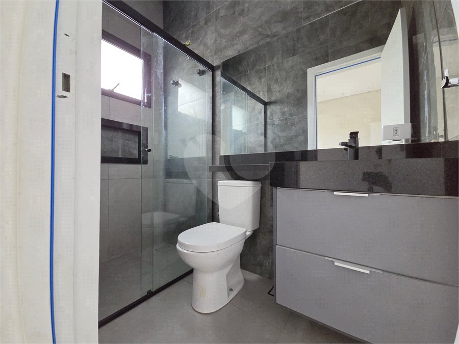 Casa à venda com 3 quartos, sendo 1 suíte, no condomínio Helena Maria, Sorocaba - SP