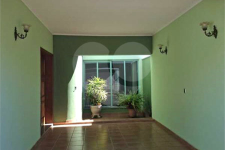 Casa Térrea à venda ou para alugar com 3 quartos, sendo 1 suíte, em Vila Sfeir, Indaiatuba, SP