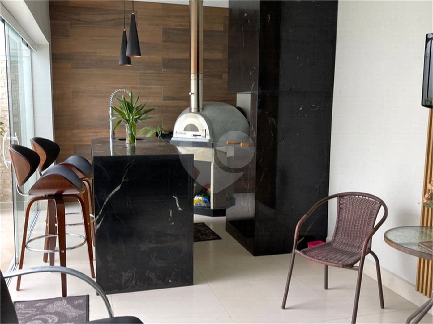 Casa à venda com 3 quartos, sendo 1 suíte, no condomínio Horto Florestal III, Sorocaba - SP