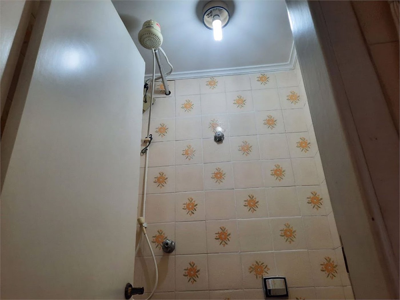 Apartamento com 2 dormitórios à venda, 70 m² por R$ 290.000,00 - Jardim São Miguel - Guarujá/SP