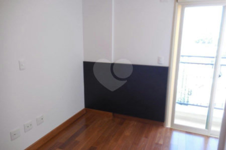 Apartamento à venda com 3 quartos, sendo 1 suíte,  em Santana, São Paulo, SP