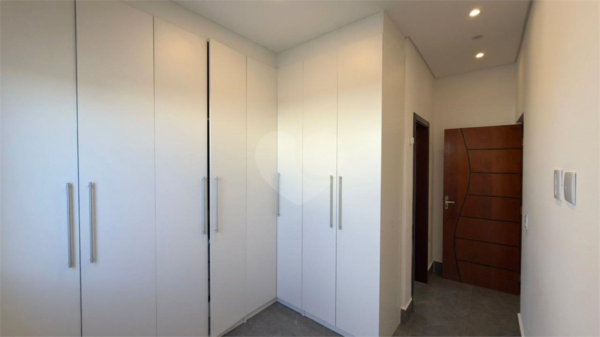 Casa à venda com 3 suítes no condomínio Campos do Conde I e II, Sorocaba - SP