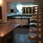 Casa à venda ou para alugar com 3 suítes no condomínio Vilarejo Estoril, Mairiporã - SP