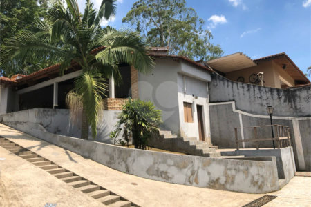 Casa à venda com 3 suítes em Dos Finco, São Bernardo do Campo, SP