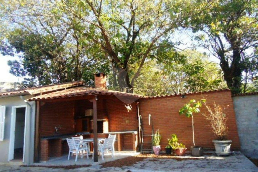 Casa à venda com 4 quartos, sendo 1 suíte, em Jardim São Bento, São Paulo, SP