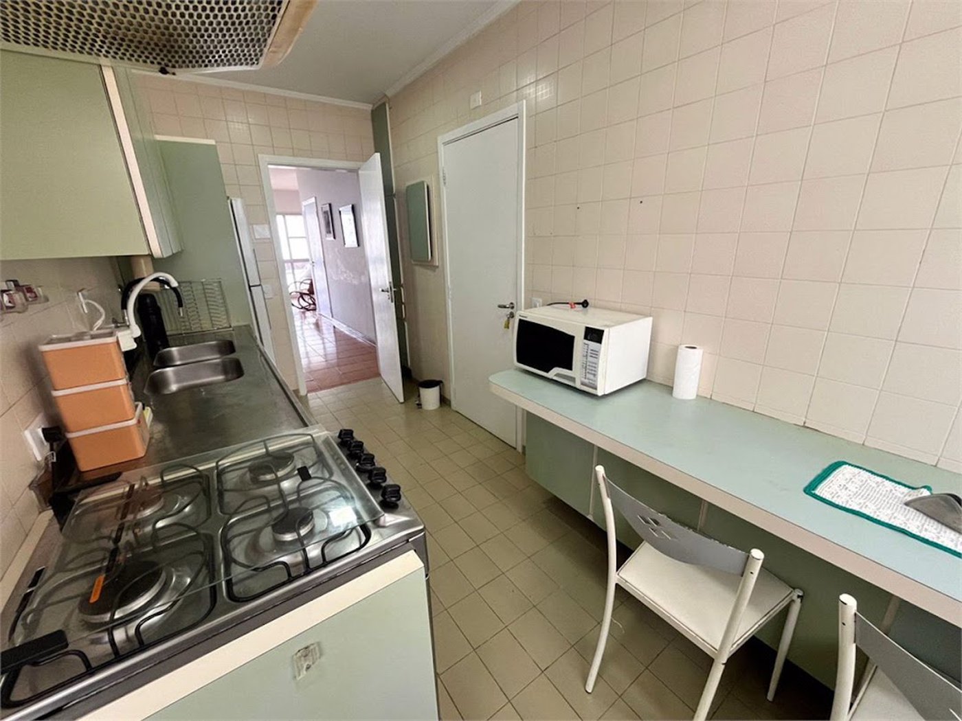 Apartamento com 3 dormitórios à venda, 100 m² por R$ 650.000,00 - Pitangueiras - Guarujá/SP