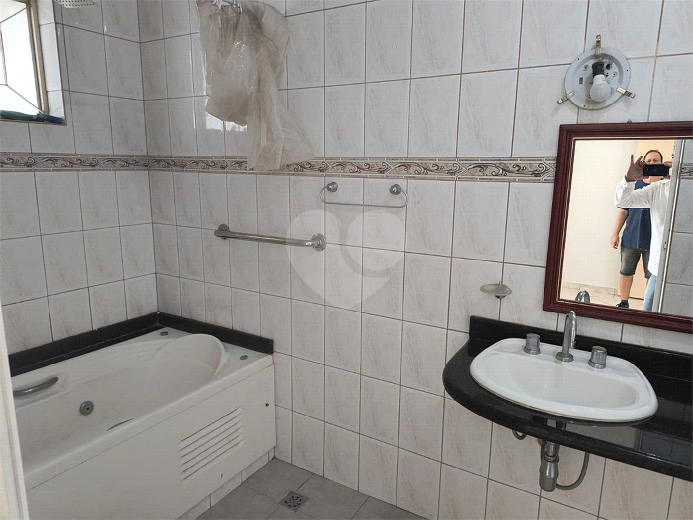 Casa à venda com 2 quartos, sendo 1 suíte,  no Centro, Indaiatuba, SP