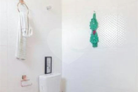 Casa à venda com 2 suítes no condomínio Residencial Flor de Lis, São Paulo - SP