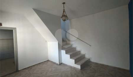Sobrado à venda com 3 quartos em Vila Santa Clara, São Paulo, SP