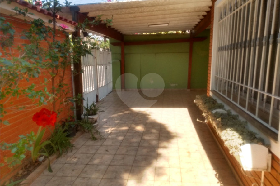 Sobrado à venda com 3 quartos em Horto, São Paulo, SP