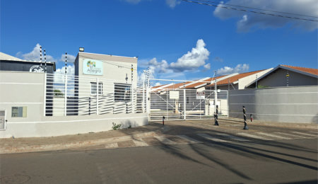 Casa à venda com 2 quartos no condomínio Villagio Allegro, Itapetininga - SP