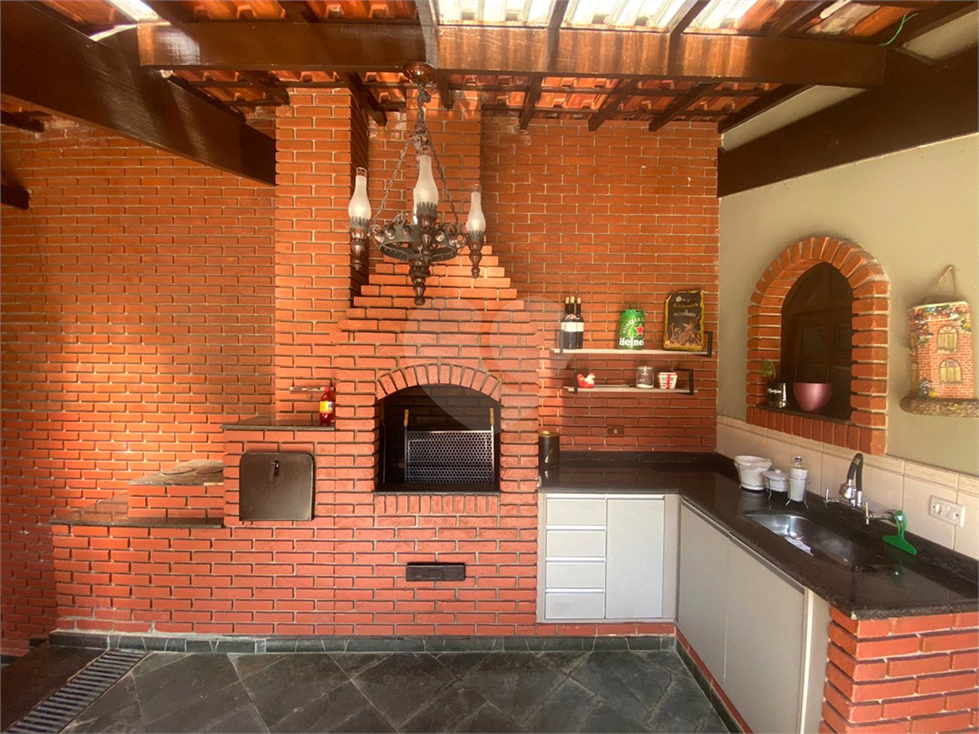 Casa à venda com 3 quartos, sendo 1 suíte,  em Parque Santa Rosa, Suzano, SP