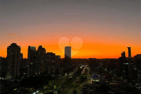 Apartamento à venda com 2 quartos, sendo 1 suíte, em Vila Olímpia, São Paulo, SP