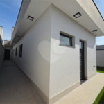 Casa à venda com 3 quartos, sendo 1 suíte, no condomínio Cerejeiras, Araçoiaba da Serra - SP