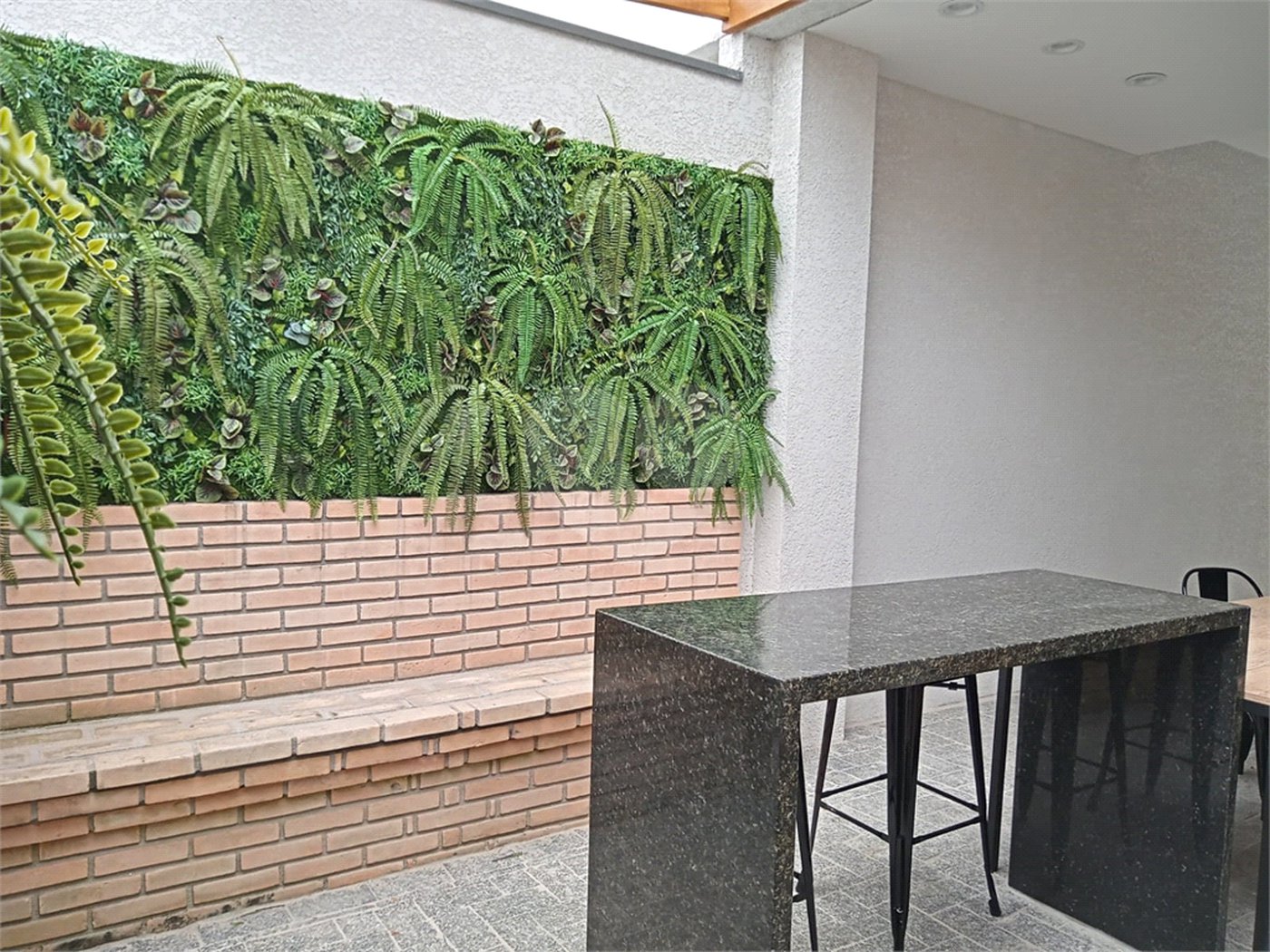 Casa à venda com 2 suítes no condomínio Residencial Napoles, São Paulo - SP