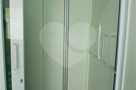 Casa à venda com 3 suítes no condomínio Figueira Garden, Atibaia - SP